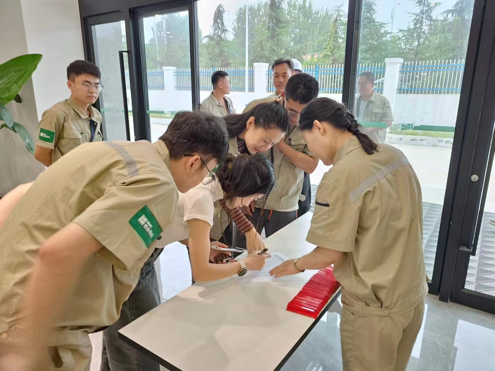 共享中秋月  盛世好佳节